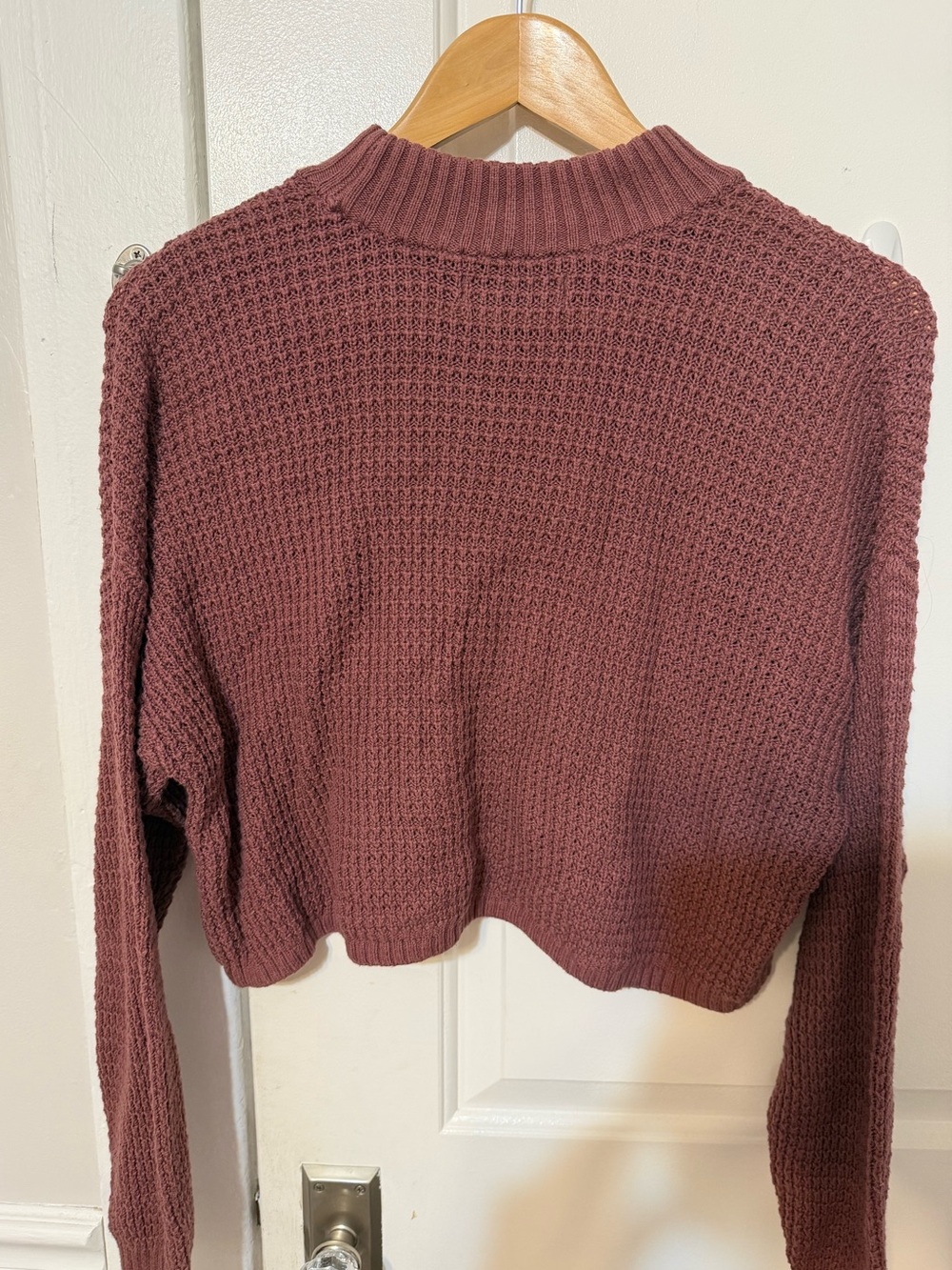 Hollister Chunky Cropped Sweater
